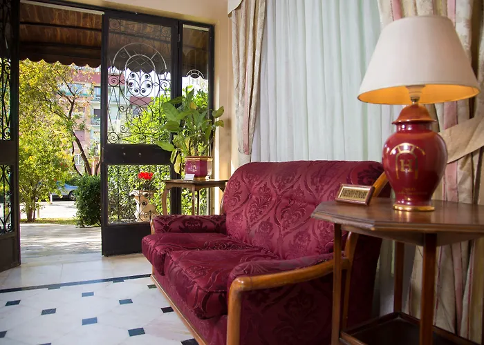 Arco Di Travertino Hotel Roma