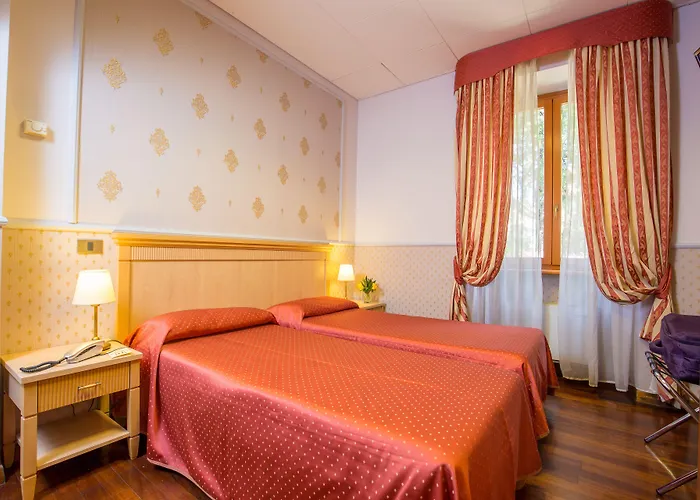 Hotel Arco Di Travertino